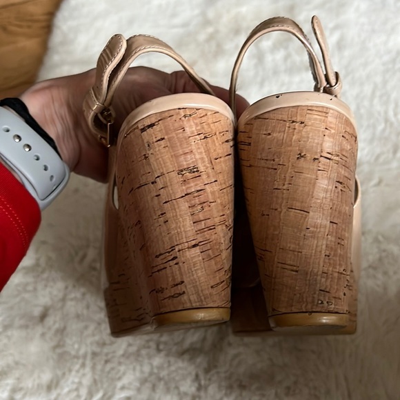 Stuart Weitzman nude patent wedge - Picture 10 of 11